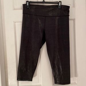 Exp Core Performance Capri Leggings Size Lg